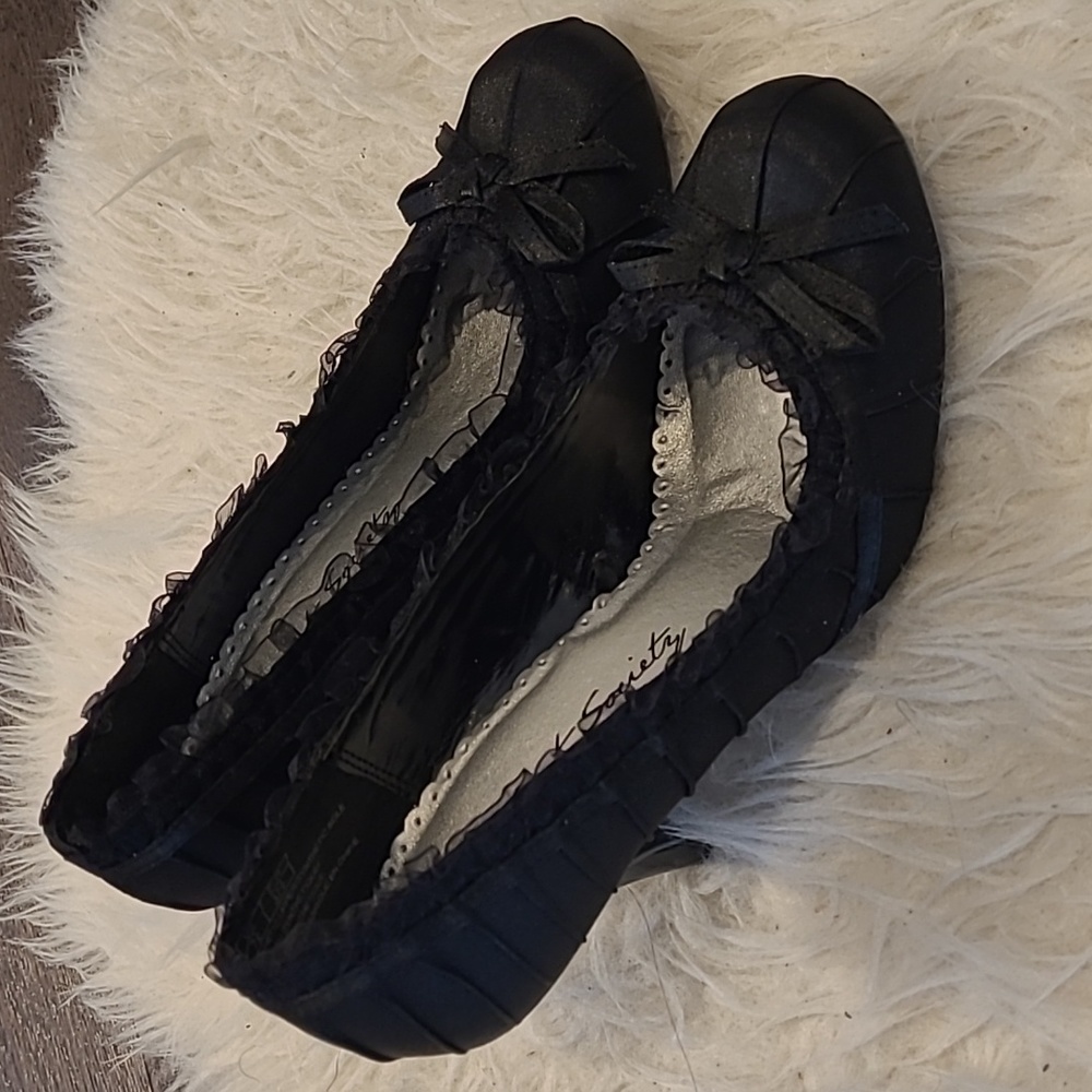 Black Lace Heels